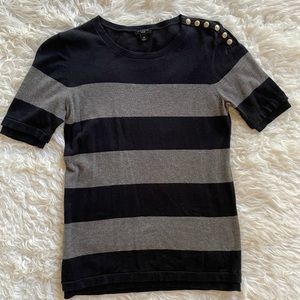 Short sleeve knit top